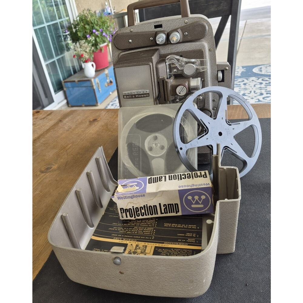 Vintage Bell & Howell Model 255A 8mm Movie Projector - Powers On! - With Case